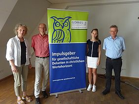 Karin Dierkes, Armin Grunwald, Anna Puzio und Martin Barth auf der Tagung in Bensberg